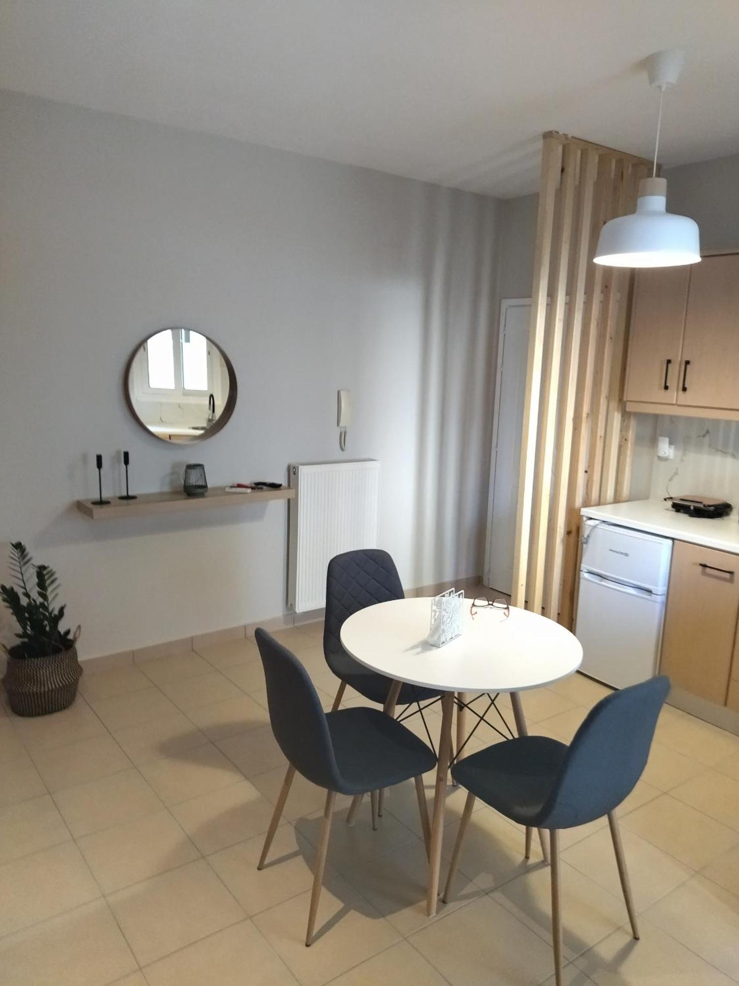 Apartment Myrto3 *